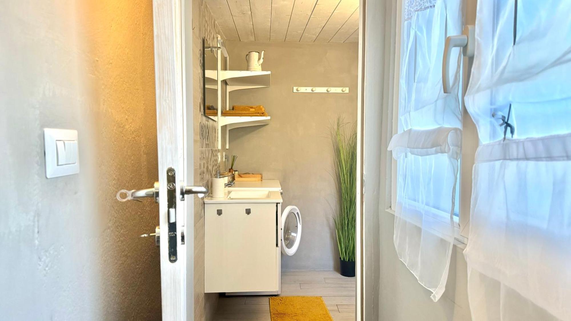 Ca' Balenga - Centralissimo Con Posto Auto Coperto Gratuito 아스티 외부 사진